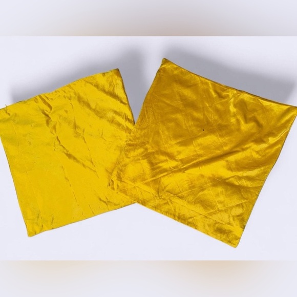 Golden Quilted Pillow Cover - Picture 4 of 4